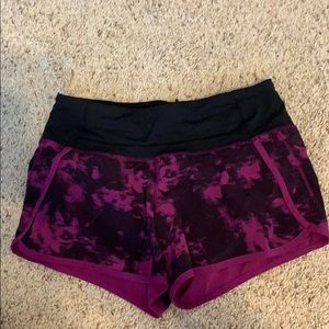 Size 2 lululemon shorts - great condition!